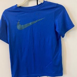 Nike Large Boys T-shirt